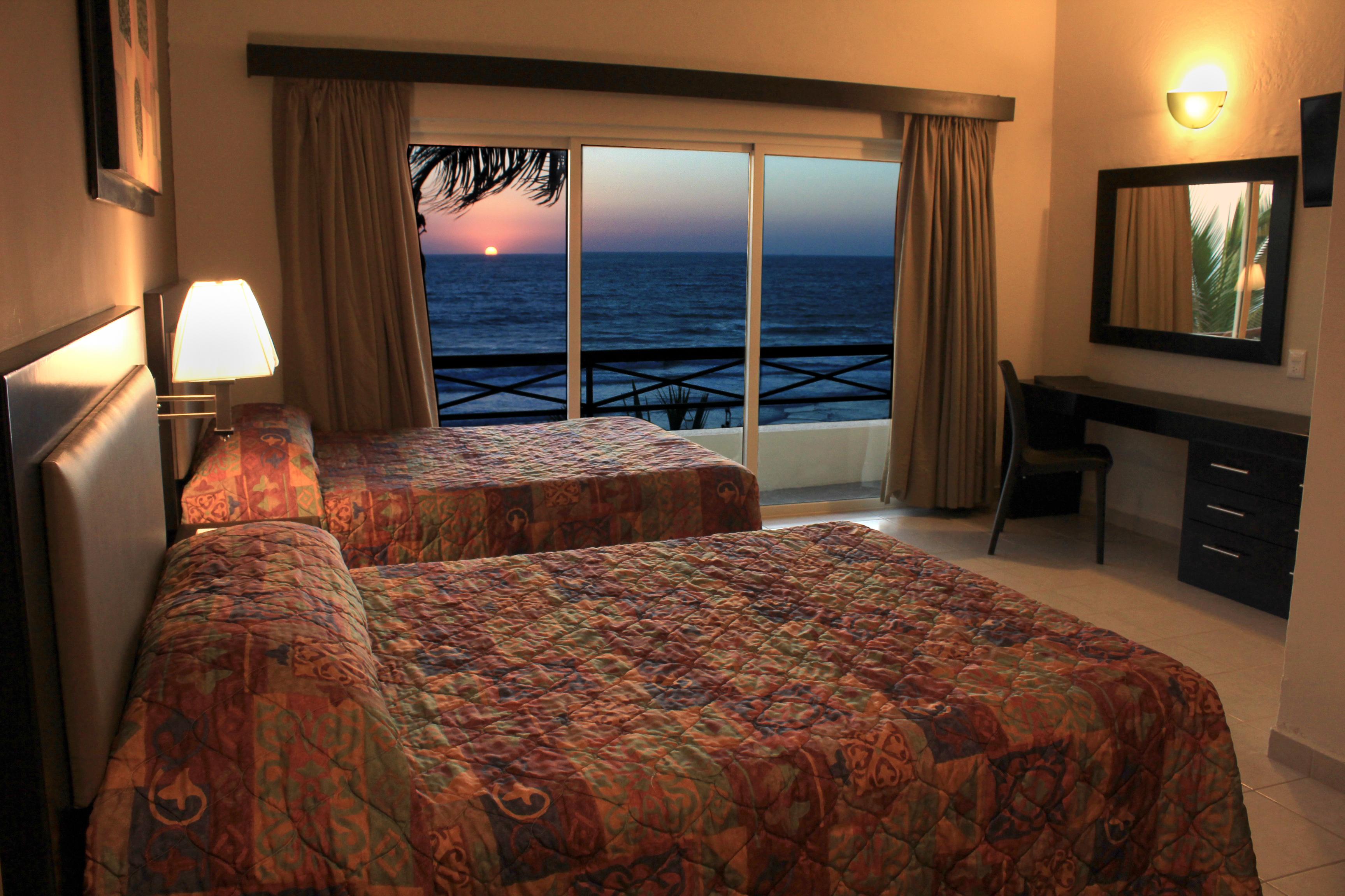 Hotel La Siesta Malecon Масатлан Экстерьер фото