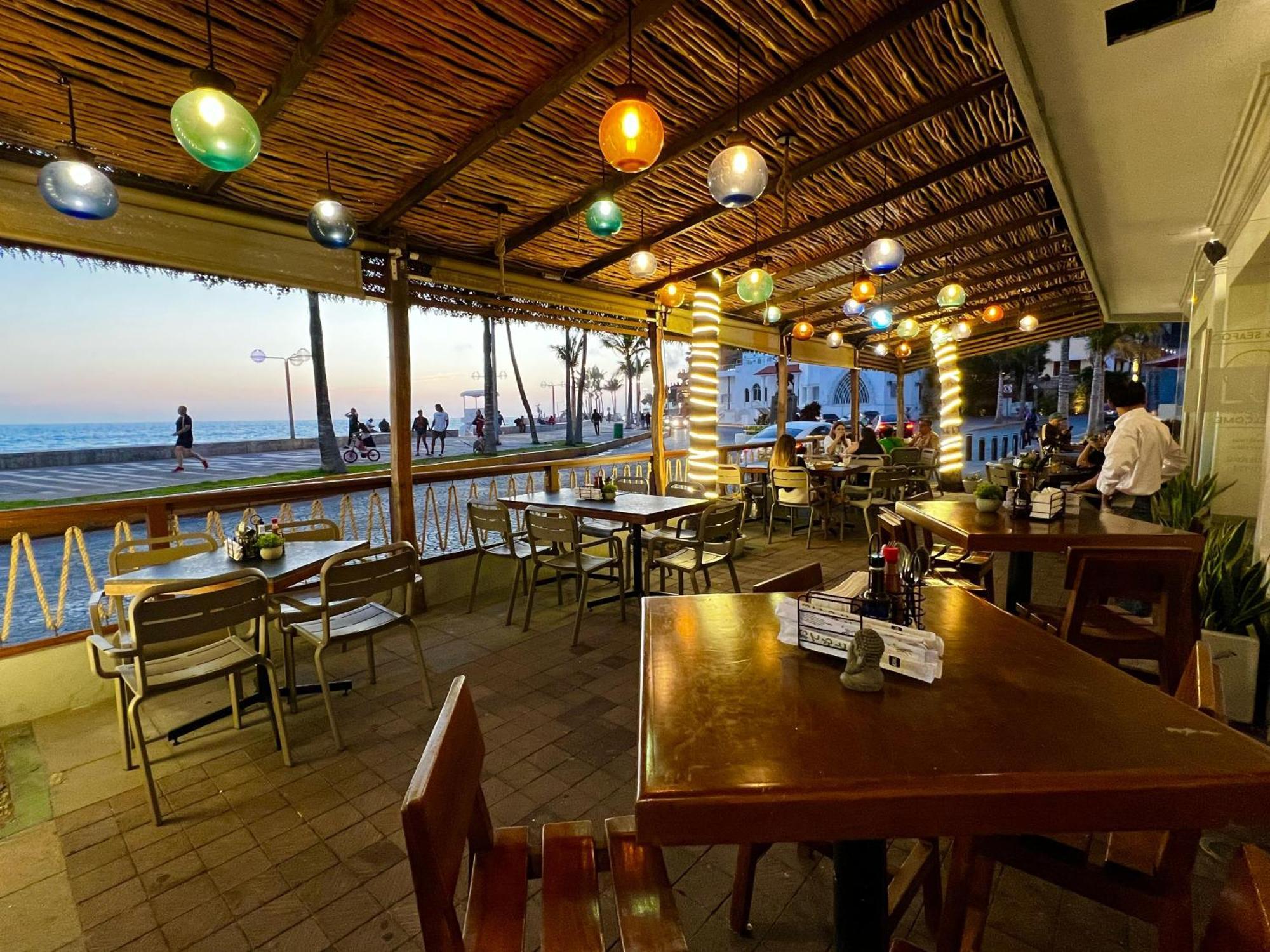 Hotel La Siesta Malecon Масатлан Экстерьер фото